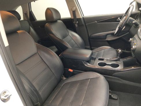 Used 2018 Kia Sorento EX FWD image 21