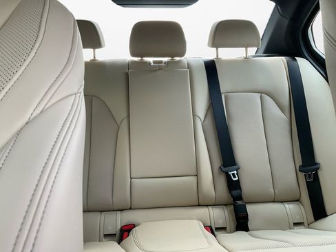 Certified 2025 BMW 330i Sedan w/ Premium Package image 12