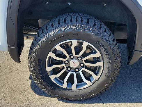 Used 2021 GMC Sierra 1500 AT4 w/ AT4 Premium Package image 7