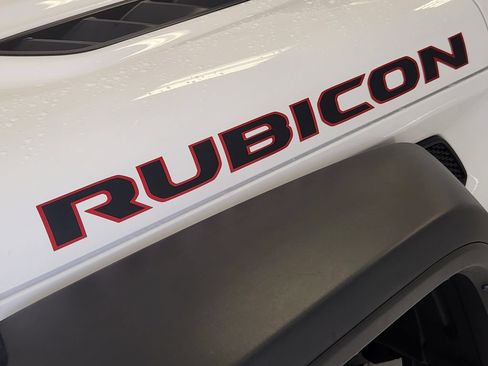 Used 2024 Jeep Wrangler Unlimited Rubicon w/ Safety Group AWD/4WD image 12