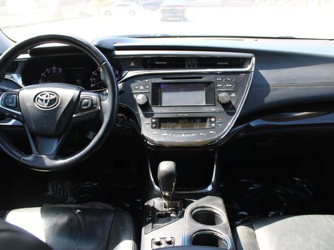 Used 2013 Toyota Avalon XLE image 7