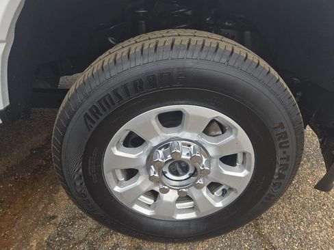 Used 2024 Ford F250 XLT w/ FX4 Off-Road Package image 6