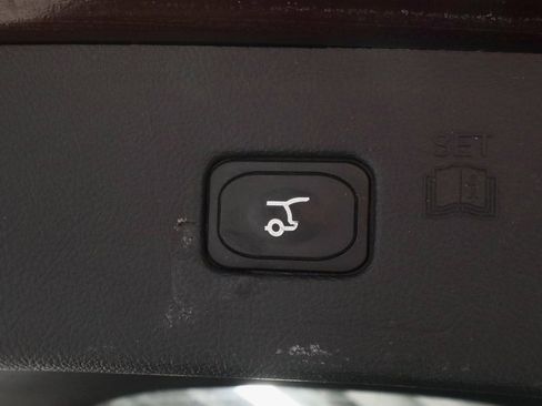 Certified 2024 Ford Edge SEL w/ Convenience Package image 21