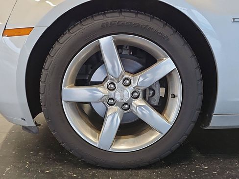Used 2011 Chevrolet Camaro LT RWD image 9