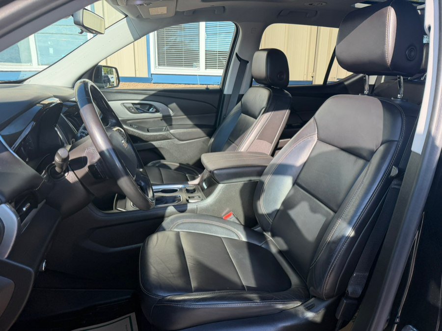 Used 2021 Chevrolet Traverse LT w/ LT Premium Package AWD/4WD image 15