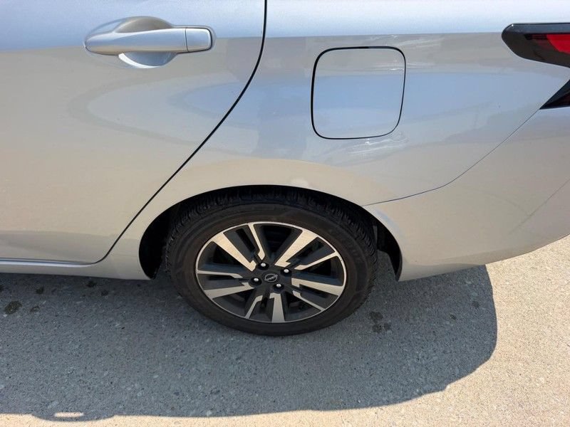 Used 2024 Nissan Versa SV FWD image 5