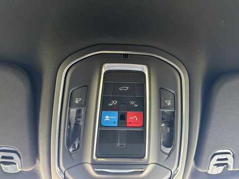 New 2026 Jeep Grand Wagoneer Base image 27