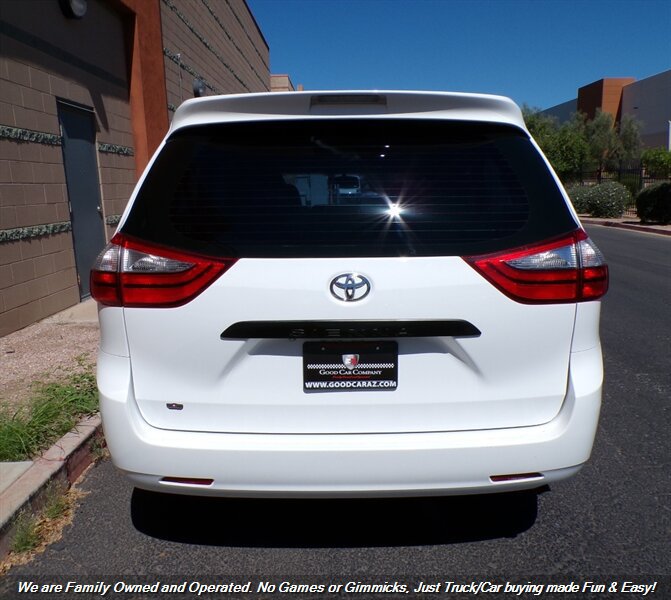 Used 2017 Toyota Sienna L FWD image 4