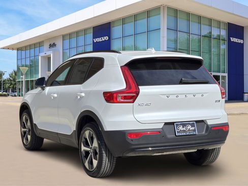 New 2026 Volvo XC40 B5 Plus w/ Protection Package Premier image 4