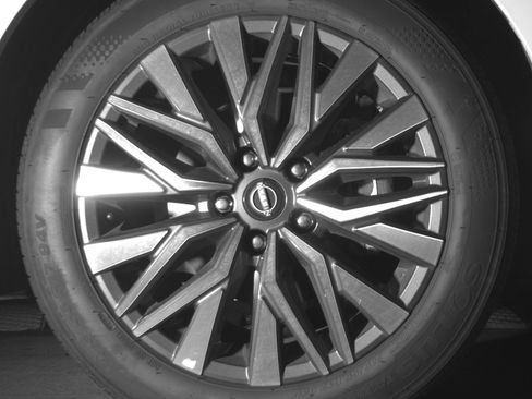 Used 2025 Nissan Altima 2.5 SV image 13