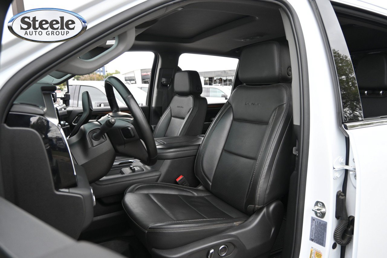 Used 2025 GMC Sierra 2500 Denali w/ Technology Package AWD/4WD image 18