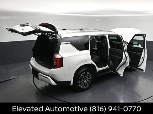 Certified 2025 Nissan Armada SL w/ Captain's Chari Seat Package AWD/4WD image 33