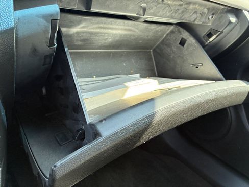 Used 2013 Chevrolet Cruze LS FWD image 12