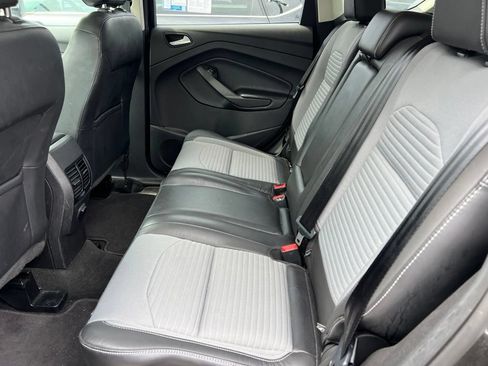 Used 2019 Ford Escape SE FWD image 10