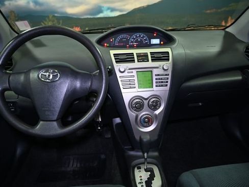 Used 2011 Toyota Yaris Sedan image 51