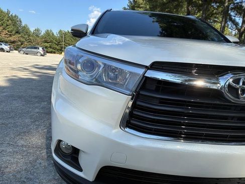 Used 2016 Toyota Highlander XLE FWD image 18