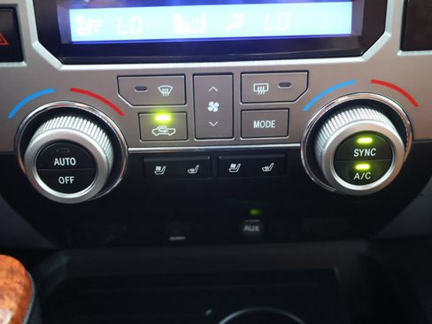 Used 2019 Toyota Tundra Platinum AWD/4WD image 42