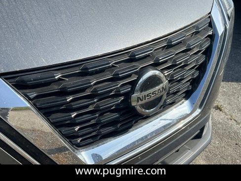 Used 2021 Nissan Rogue S image 10