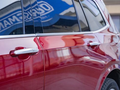 Used 2021 Cadillac XT6 Premium Luxury image 16