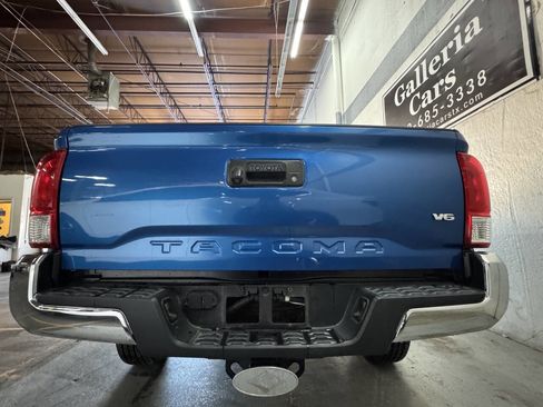 Used 2017 Toyota Tacoma SR5 w/ Tow Package RWD image 10