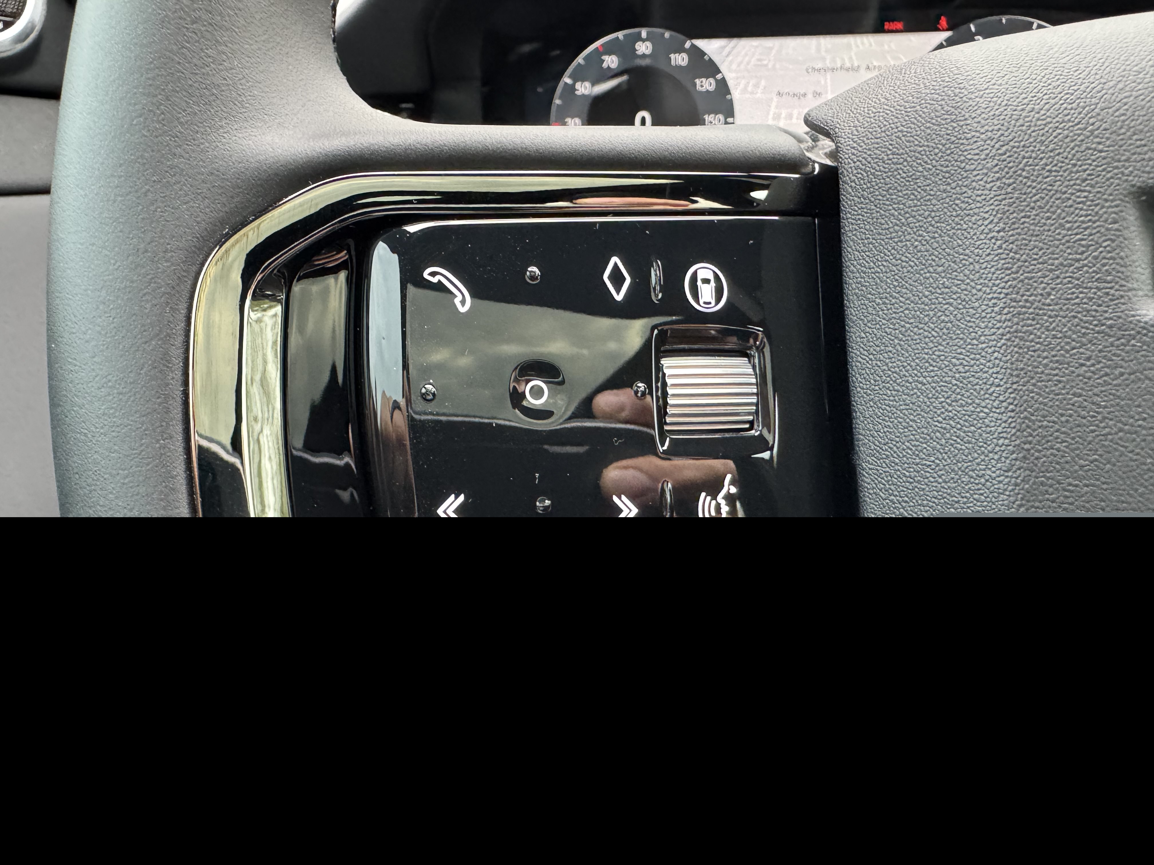 Certified 2026 Land Rover Range Rover Evoque Dynamic SE AWD/4WD image 16