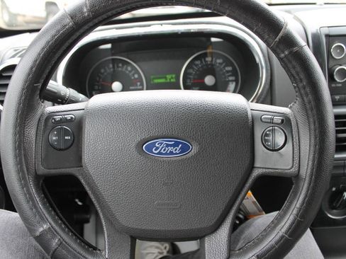 Used 2008 Ford Explorer XLT image 42