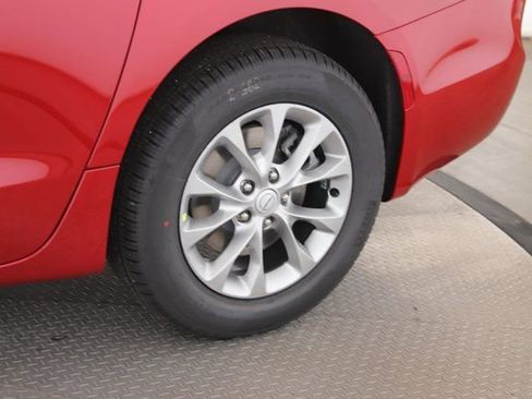 New 2026 Chrysler Pacifica Select AWD/4WD image 14