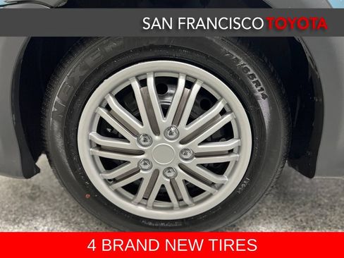 Used 2000 Toyota Echo Sedan FWD image 9