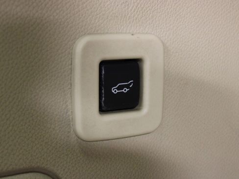 Used 2017 Ford Expedition EL XLT w/ Equipment Group 202A AWD/4WD image 15