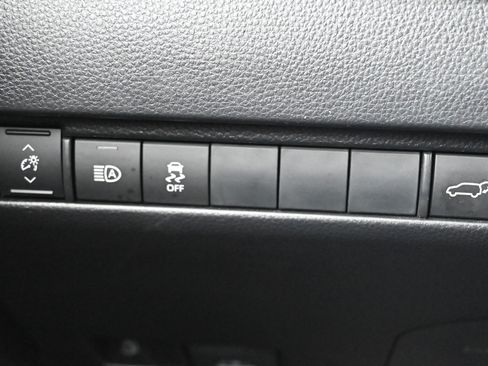 Used 2023 Toyota Venza Nightshade AWD/4WD image 21