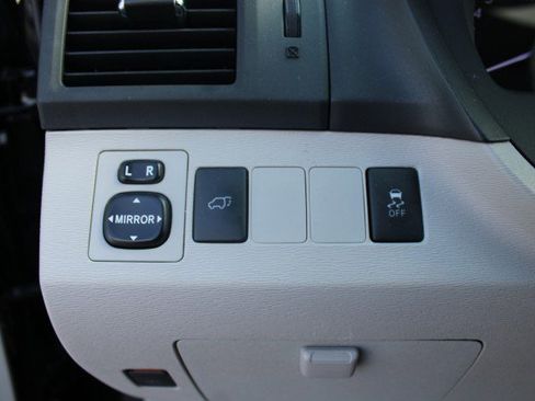Used 2014 Toyota Venza LE w/ LE Convenience Package FWD image 37