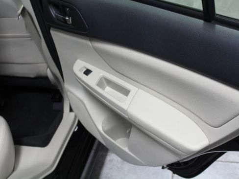 Used 2014 Subaru Impreza 2.0i Sport Premium image 25