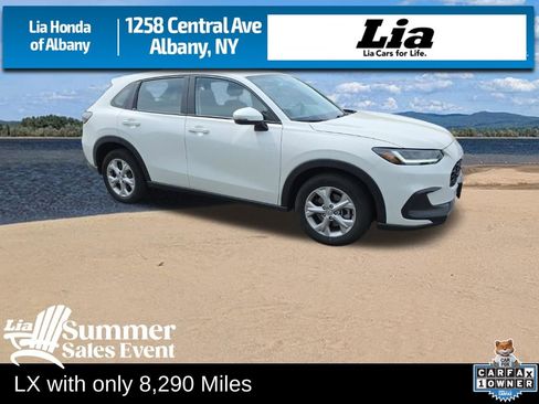 Used 2025 Honda HR-V LX image 1