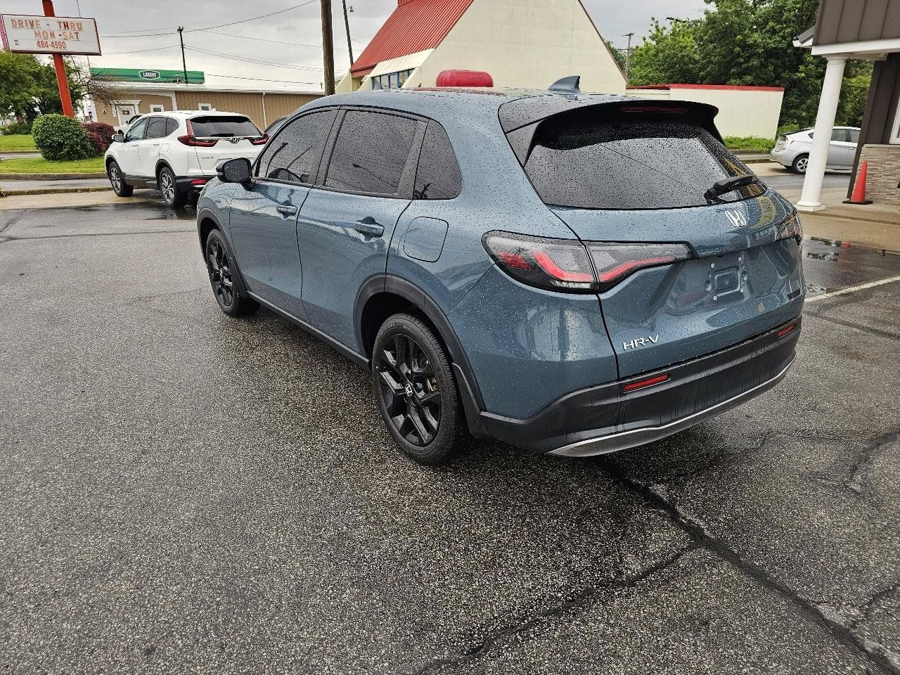 Used 2023 Honda HR-V Sport image 8