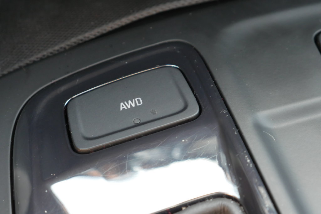 Used 2024 Chevrolet Equinox RS w/ RS Leather Package AWD/4WD image 26