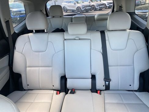 Used 2025 Kia Telluride SX image 27