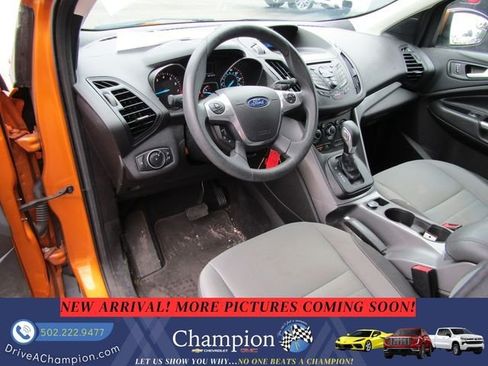 Used 2016 Ford Escape SE AWD/4WD image 9