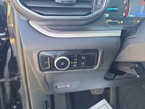 Used 2023 Ford Explorer XLT w/ Equipment Group 202A image 24