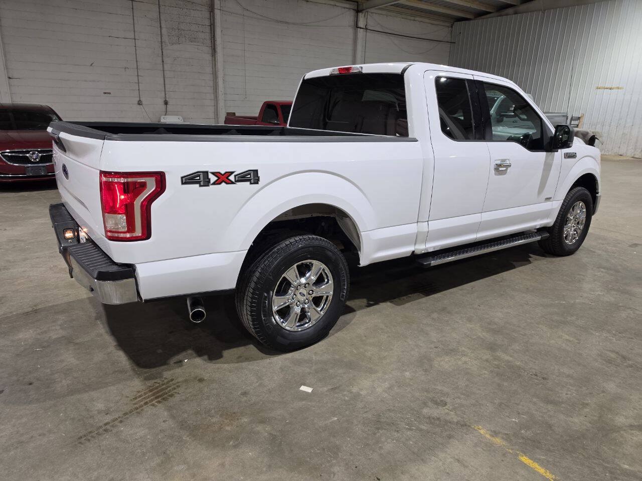 Used 2015 Ford F150 XLT w/ Equipment Group 302A Luxury AWD/4WD image 14