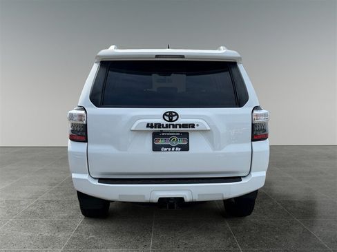 Used 2016 Toyota 4Runner SR5 Premium AWD/4WD image 5