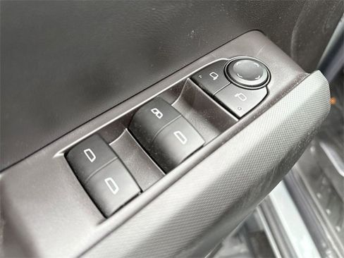 New 2026 GMC Canyon Elevation w/ Convenience Package image 13