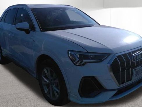 Used 2025 Audi Q3 2.0T Premium image 2