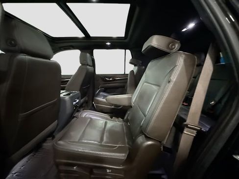 Used 2021 GMC Yukon Denali w/ Denali Premium Package image 27