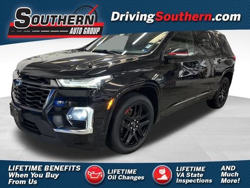 Used 2023 Chevrolet Traverse Premier w/ Redline Edition FWD image 1