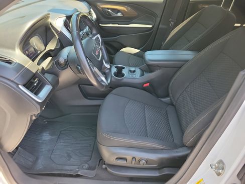 Used 2019 GMC Terrain SLE w/ Driver Convenience Package FWD image 4