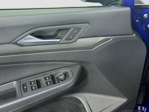 Used 2024 Volkswagen Golf R AWD/4WD image 20