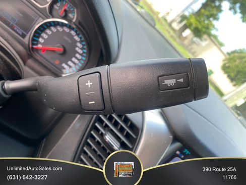 Used 2018 Chevrolet Suburban LT AWD/4WD image 8