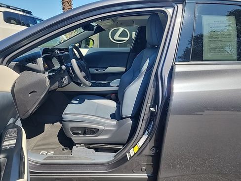 Used 2023 Lexus RZ 450e Premium w/ Technology Package AWD/4WD image 8