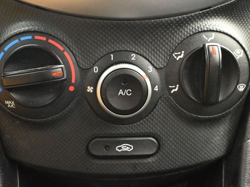 Used 2017 Hyundai Accent SE image 16