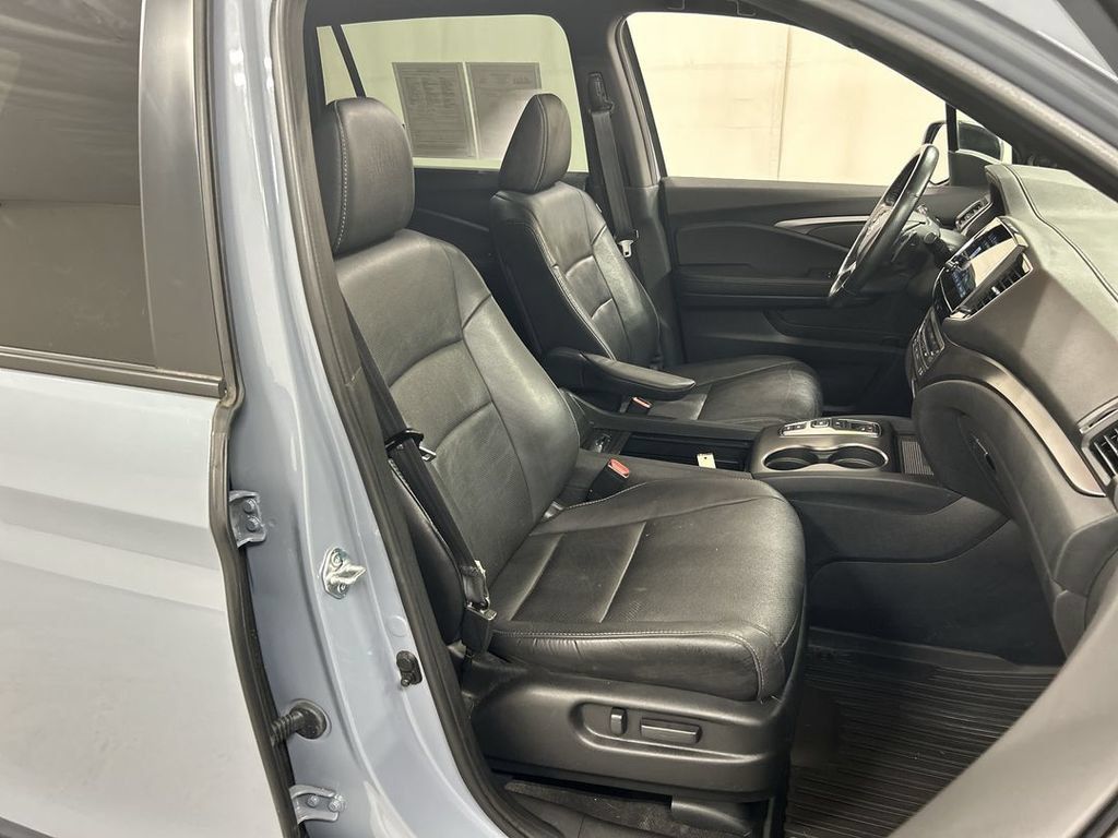 Used 2023 Honda Passport EX-L image 23